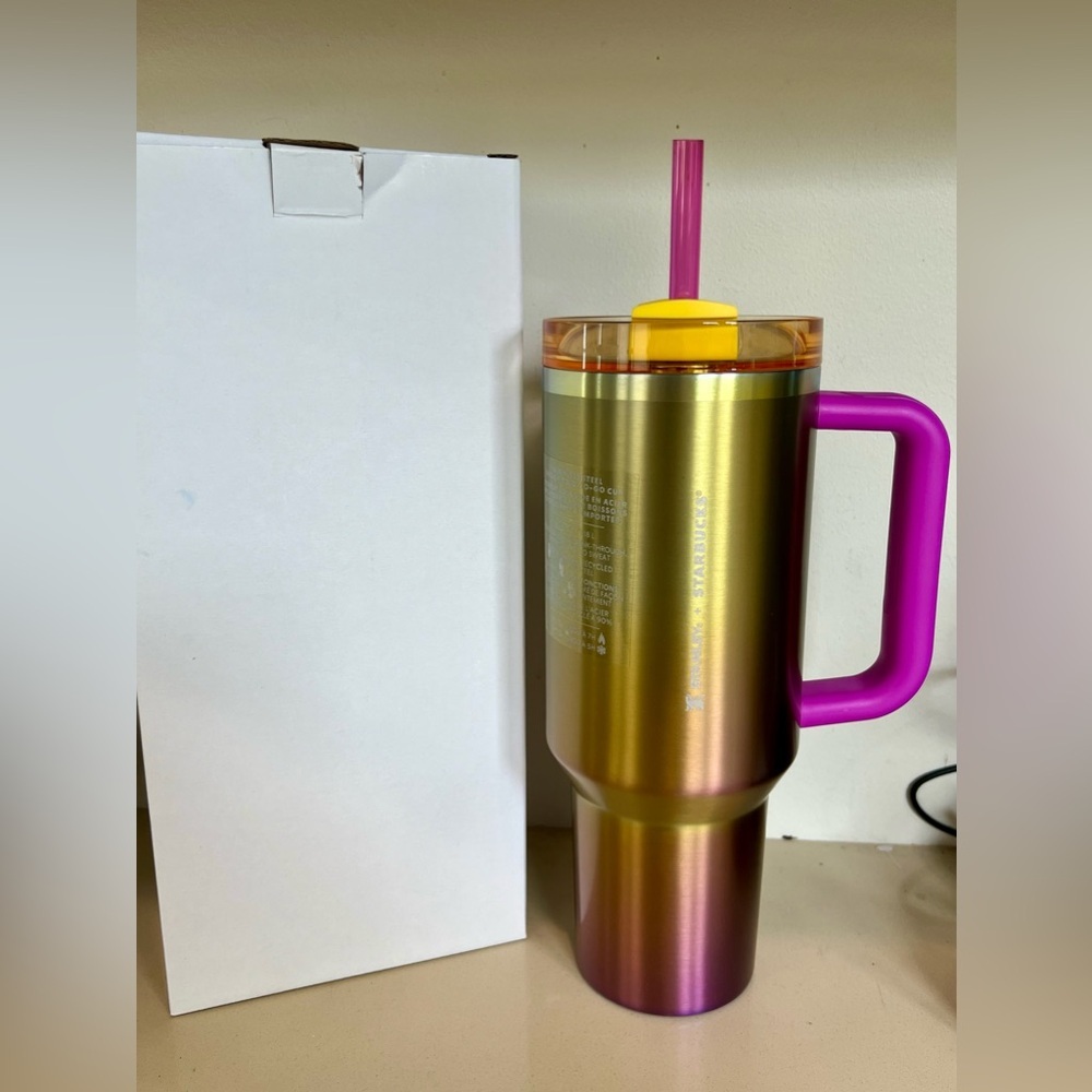 Starbucks x Stanley 🌈 40 Oz Summer Iridescent Rainbow, New With Original Boxl